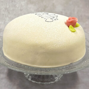 Klassisk vit prinsesstårta